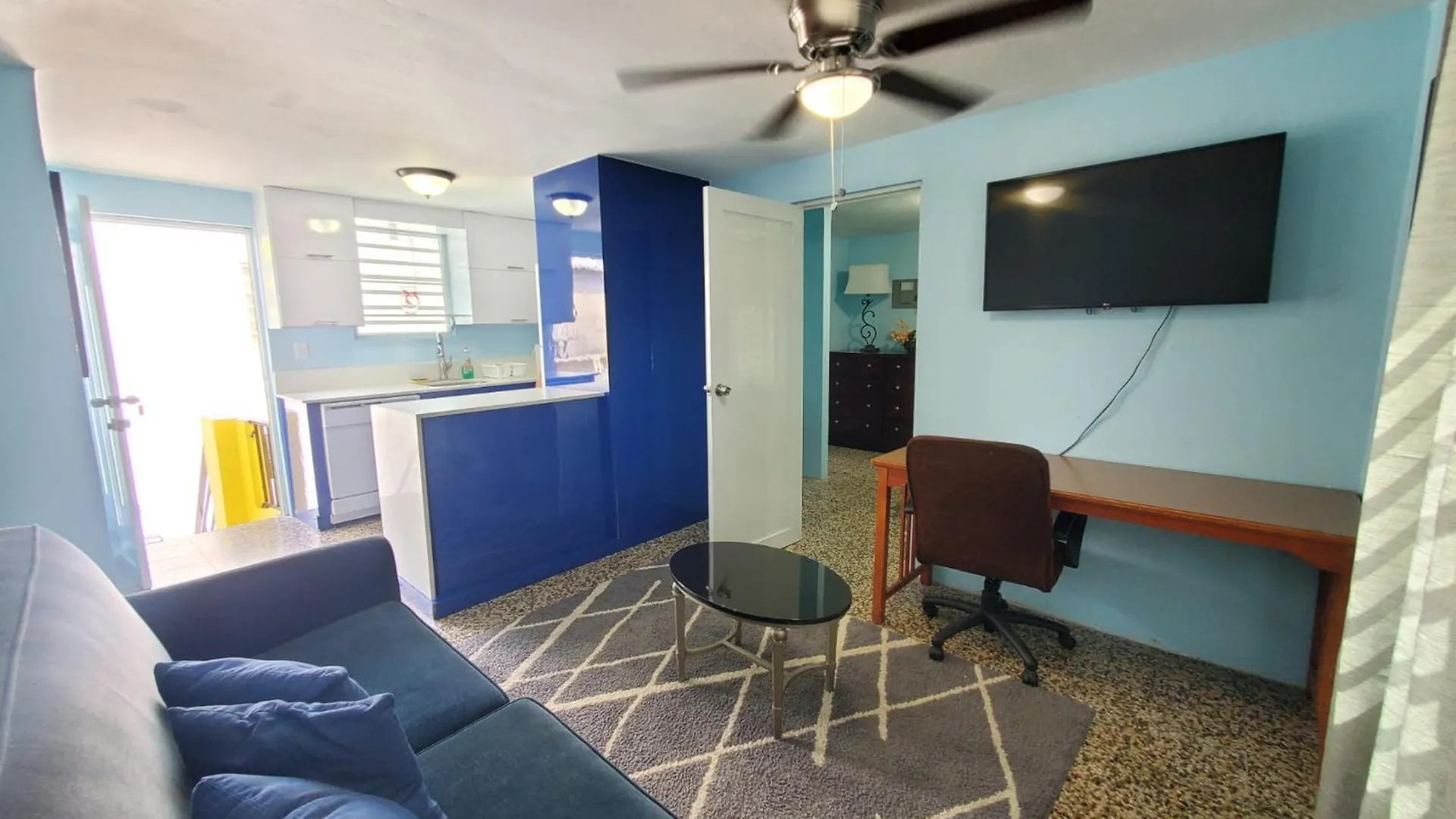 Large Space Close To Ferry With Ocean View, Unit 6 Catano