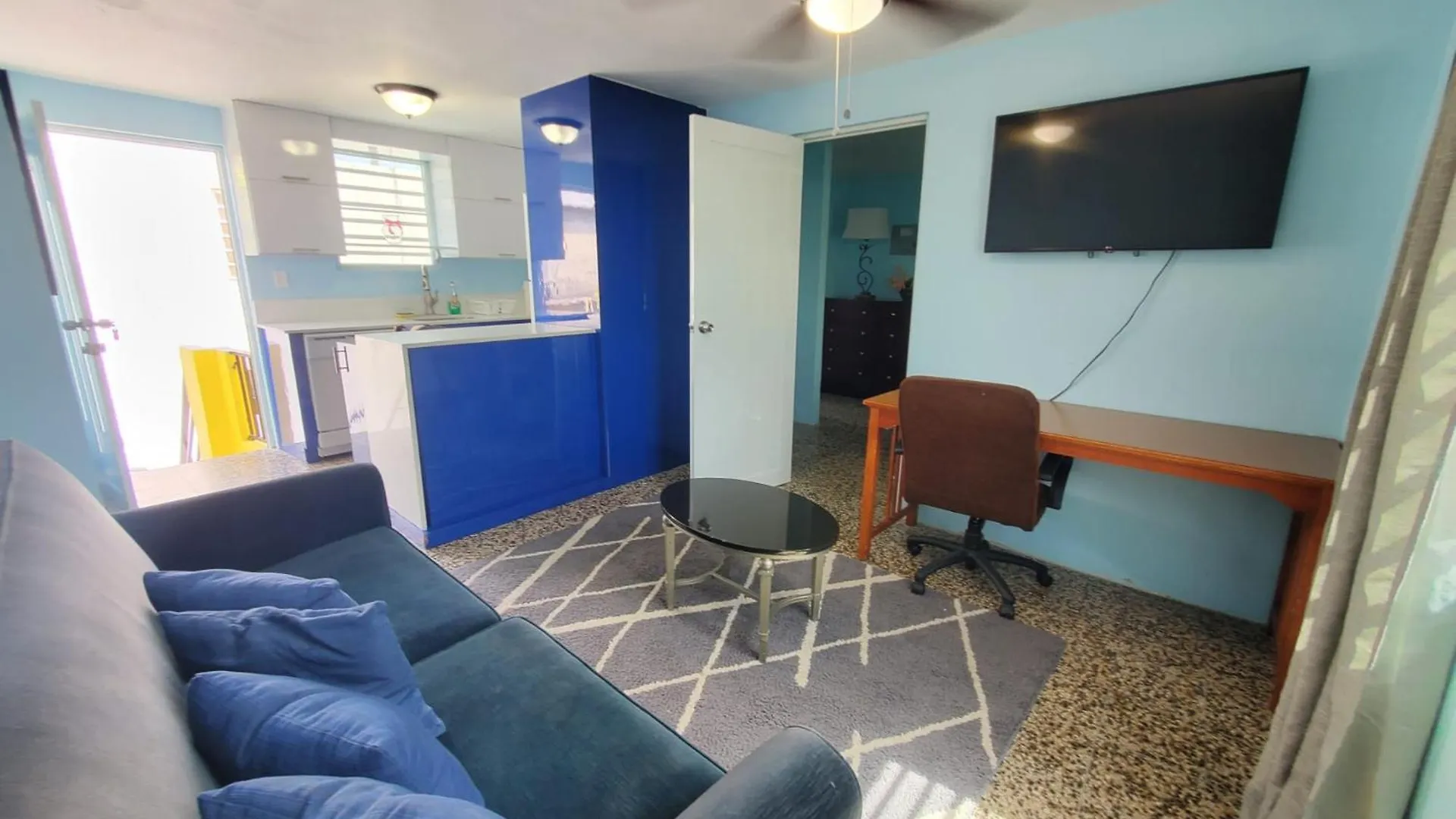 Apartment Large Space Close To Ferry With Ocean View, Unit 6 Catano